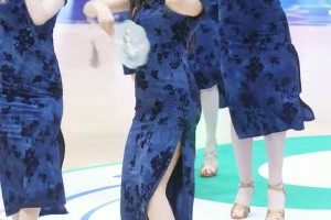 同曦美女啦啦队身着一身蓝色旗袍热舞，这个兄真喜啊！😍